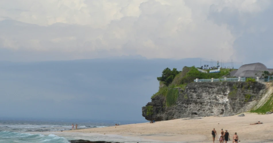 11 Secret Beaches in Bali