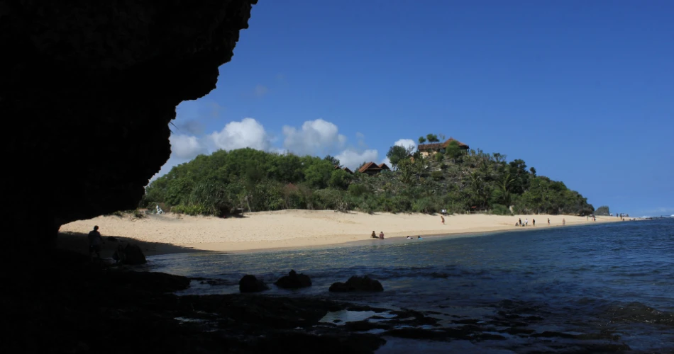 11 Secret Beaches in Bali
