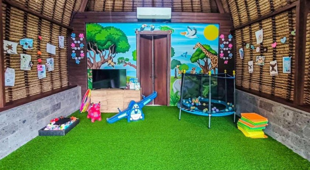 Wyndham Tamansari Jivva Resort